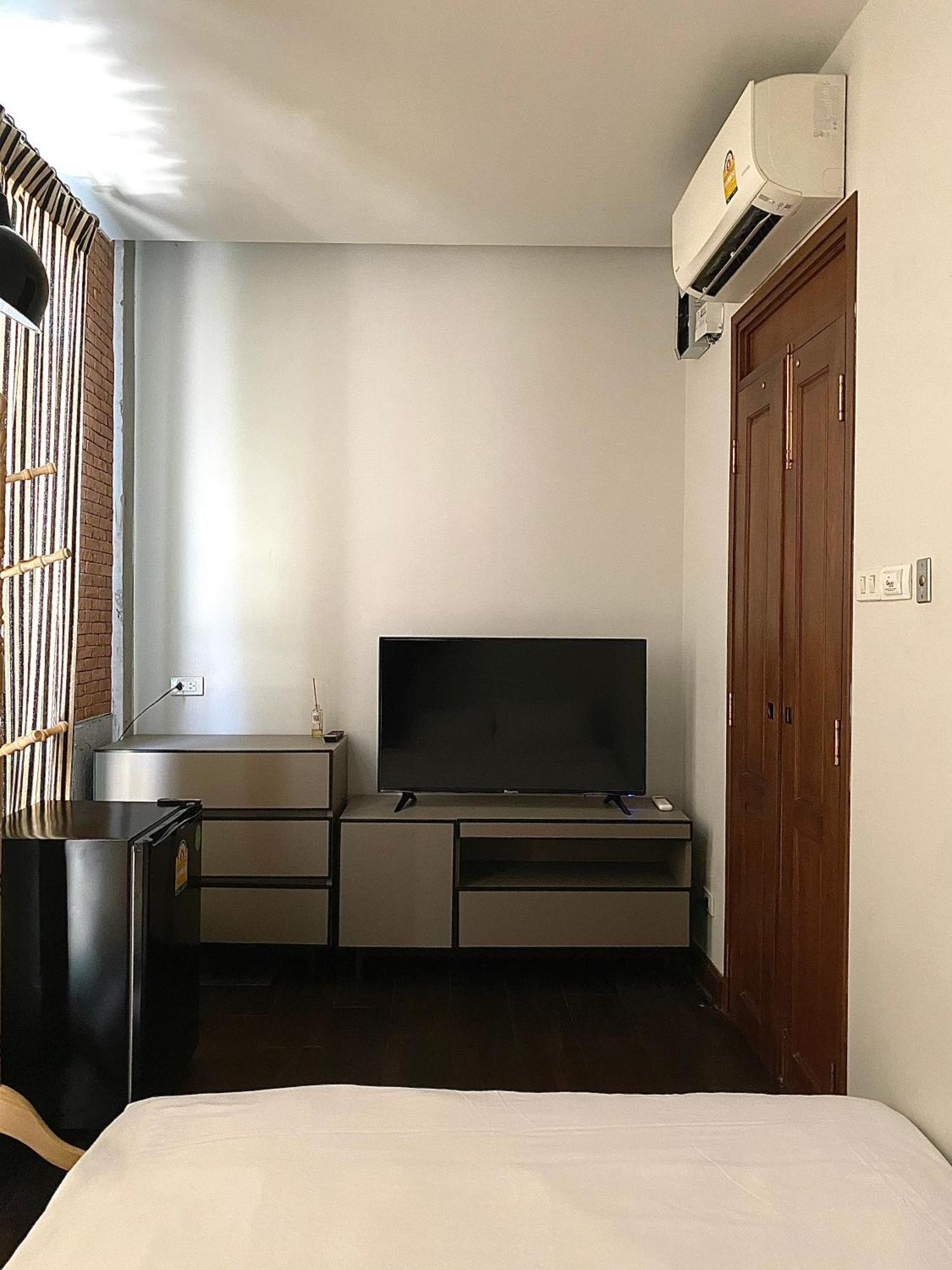 Khunluang Hostel (Adults Only) Chiang Mai Eksteriør bilde